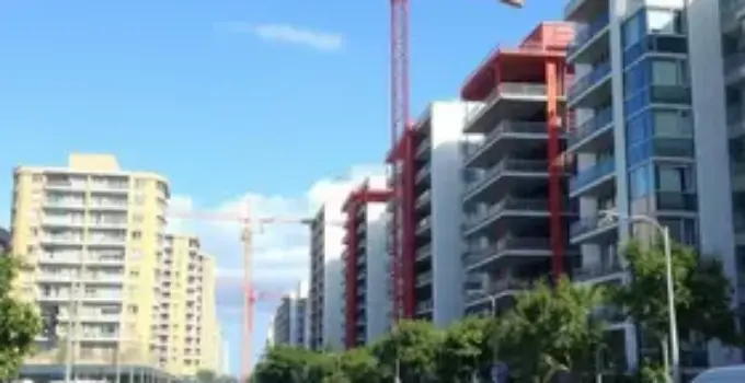obras da Avenida Plínio Lemos